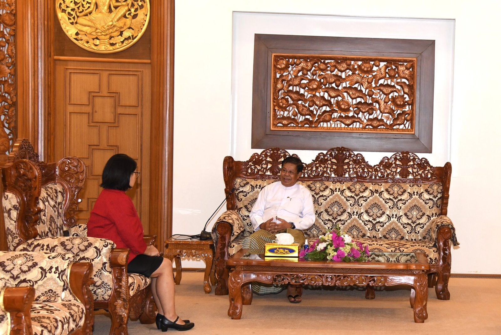 U Than Swe, Deputy Prime Minister and Union Minister for Foreign Affairs receives Ms. Noriko Takagi, Representative of UNHCR(14-12-2023)