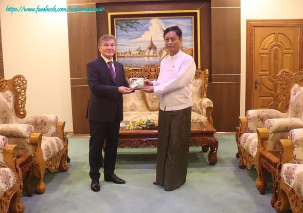 U Lwin Oo, Deputy Minister for Foreign Affairs has been awarded the badge “For Interaction” (2-5-2024)