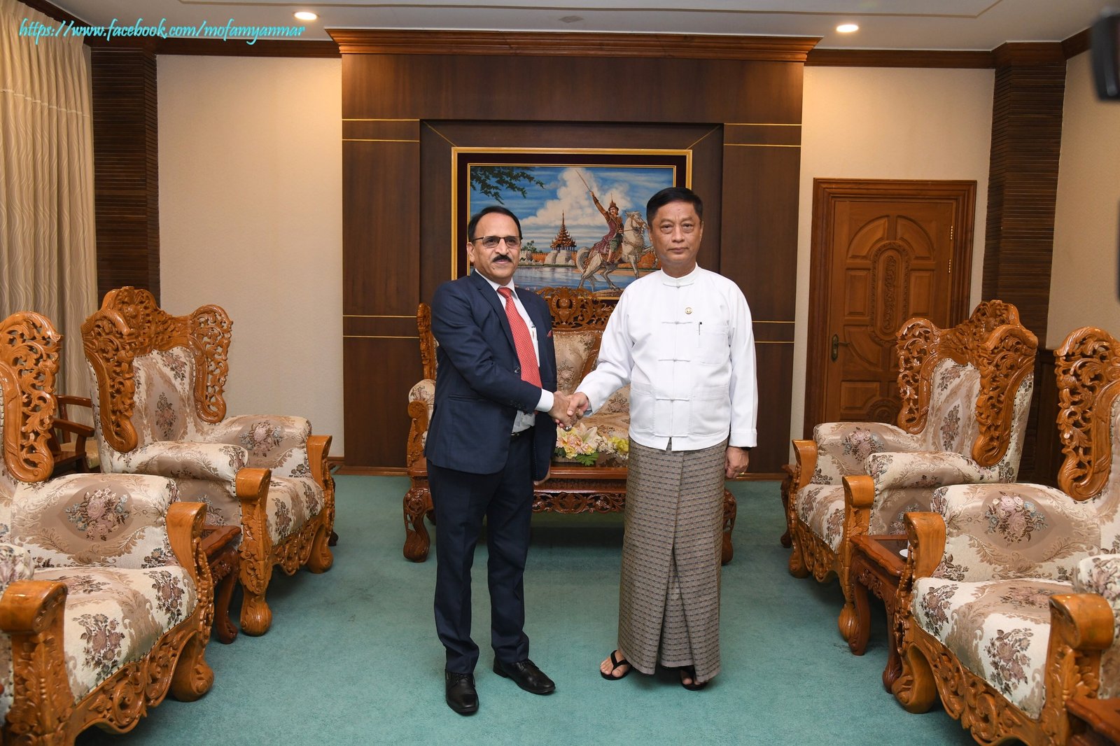 U Lwin Oo, Deputy Minister of the Ministry of Foreign Affairs of the Republic of the Union of Myanmar receives the Consul-General of the Consulate General of the Republic of India in Sittwe (10-7-2024)