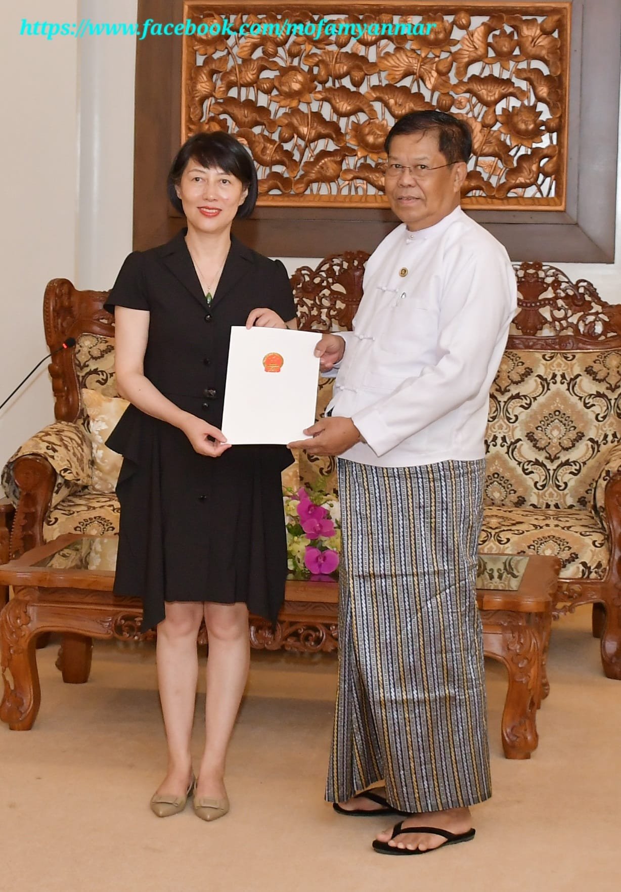 Ms. Gao Ping, Consul-General of the People’s Republic of China in Mandalay, paid a courtesy call and presented her Exequatur to U Than Swe, Deputy Prime Minister and Union Minister for Foreign Affairs of the Republic of the Union of Myanmar (12-8-2024)
